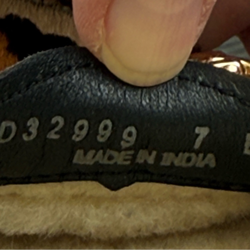 Cole Haan - Picture 9 of 9